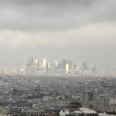 With 180 View Of * Paris