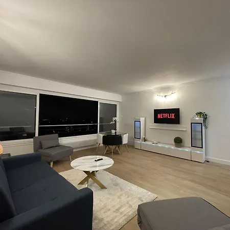 With 180 View Of Apartment *